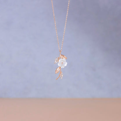 925 Sterling Silver Magnolia Leaf Necklace